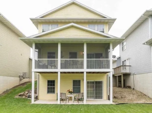 3852 Jay Ln, Waterloo, IA 50701
