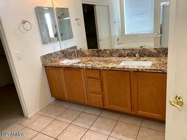 1580 W Saragosa St — Photo 15