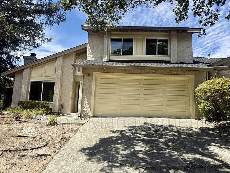 560 Palo Alto Pl