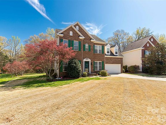 2nd image of 623 Cheval Dr