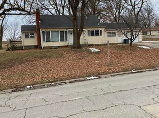 313 N Ely St, Carrollton, MO 64633