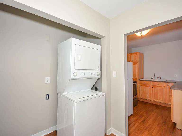306 S Maple St — Photo 6