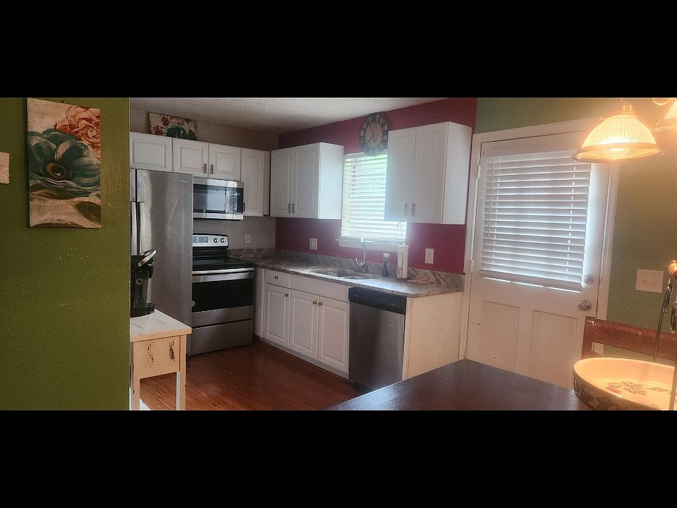 1st image of 415 Parkdale Dr APT 16D