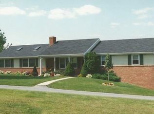 1500 Jerry Ln, Manheim, PA 17545