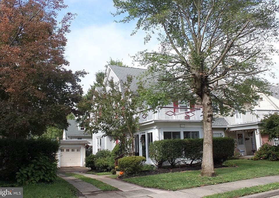 2nd image of 107 GLADSTONE ROAD