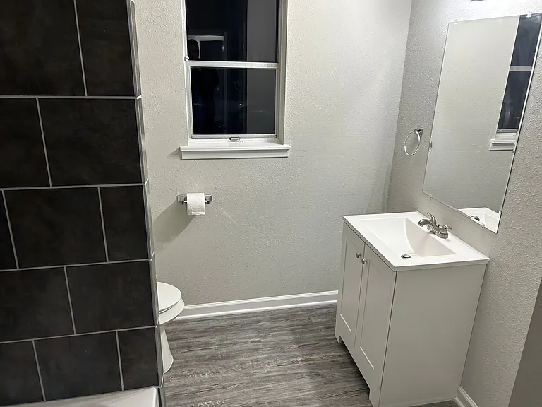 207 Sunset Heights Ave — Photo 3