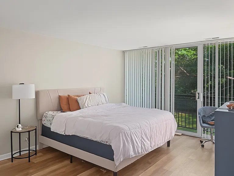 1833 Four Lakes Ave #2M — Photo 6