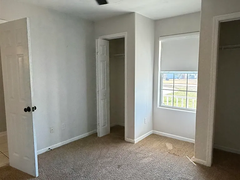 4904 Parkview Ct — Photo 12