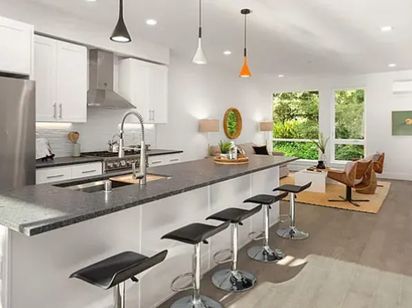 Hiatt Park Townhomes, 7721 NE 175th St Unit 102, Kenmore, WA 98028