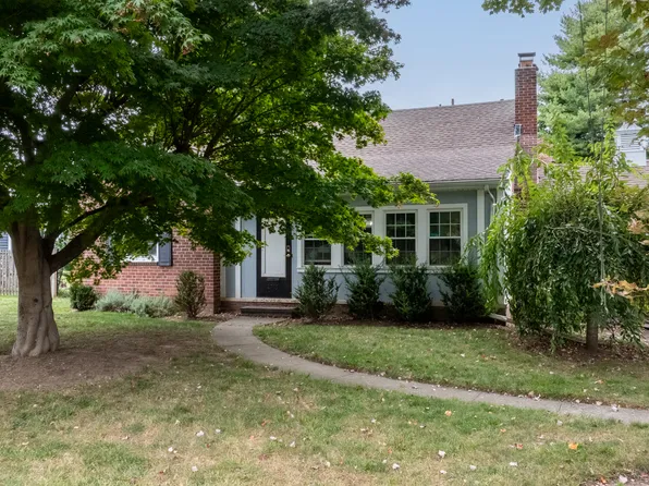 2703 Easton Turnpike, Fairfield, CT 06825