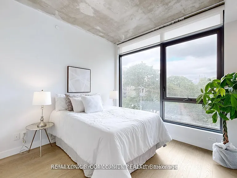 111 Bathurst St #314 — Photo 14