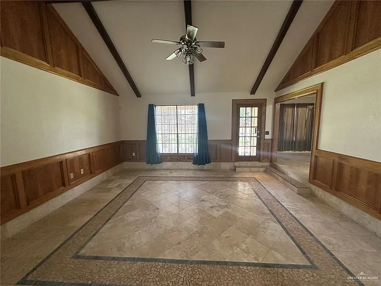1200 S Gumwood St — Photo 12