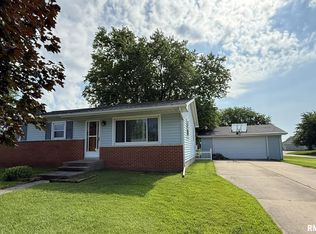 1541 Oriole Dr, Galesburg, IL 61401