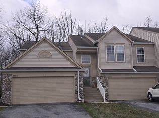 26812 Kirkway Cir, Woodhaven, MI 48183