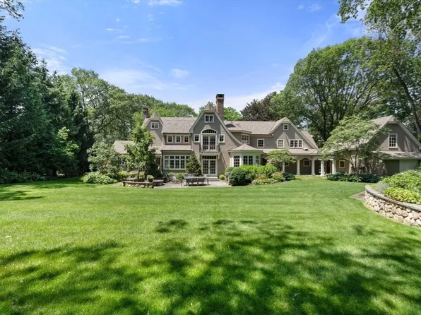 14 Greylock Rd, Wellesley, MA 02481