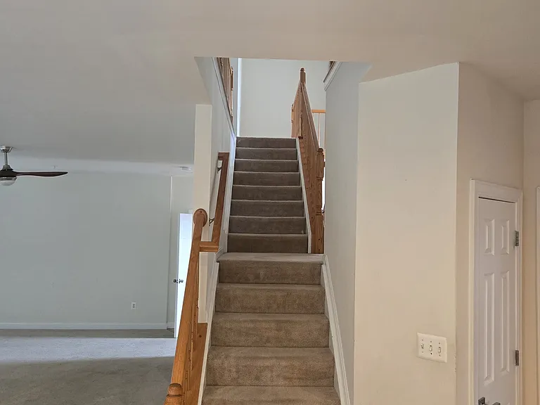 10225 Everley Ter — Photo 5