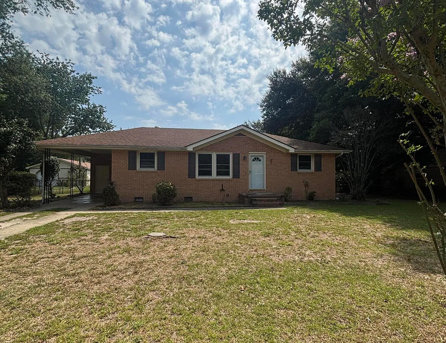 3 bed, 1.5 bath, 1564 sqft, $1,500 — Photo 1