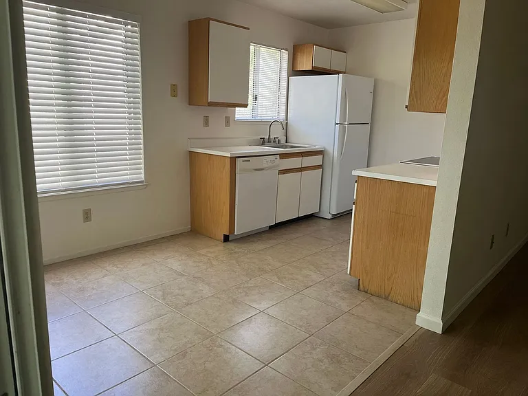 234 Soscol Ave — Photo 3
