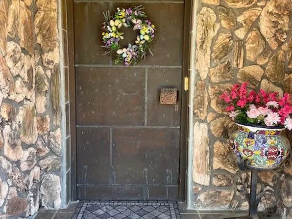 19835 Wildhorse Ct, Salinas, CA 93907