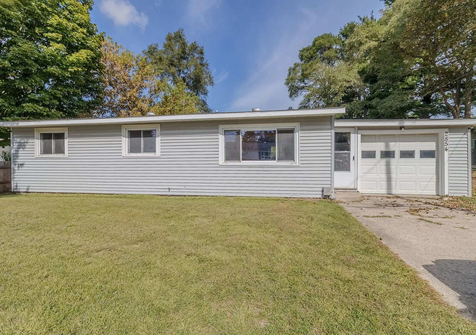 Well Maintained Home in Great TC Location — Photo 1