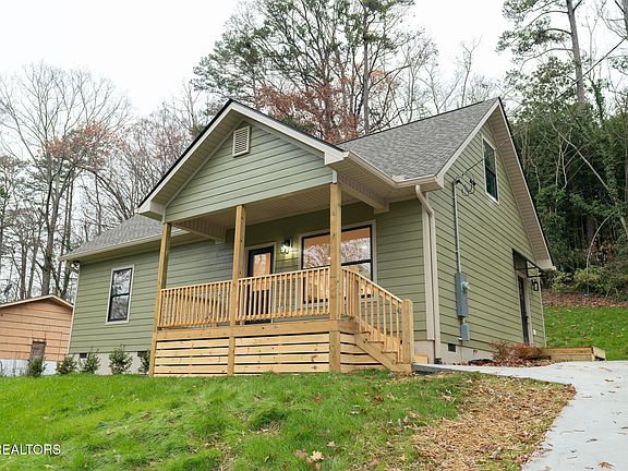 2nd image of 5207 Daphne Dr