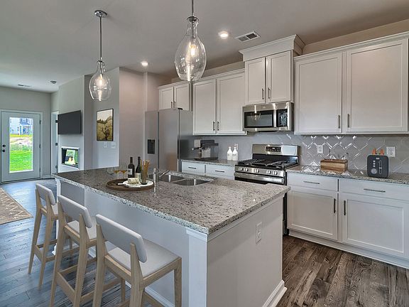 7th image of this home