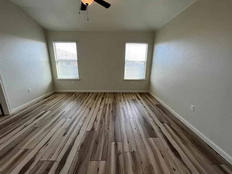 18309 Weatherby Ln — Photo 9