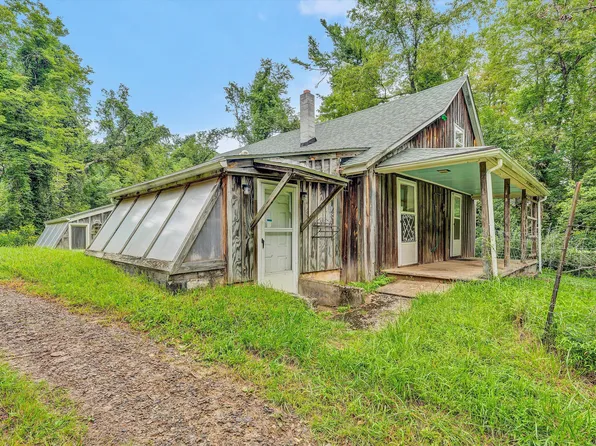 1512 Blue Ridge Pkwy, Floyd, VA 24091