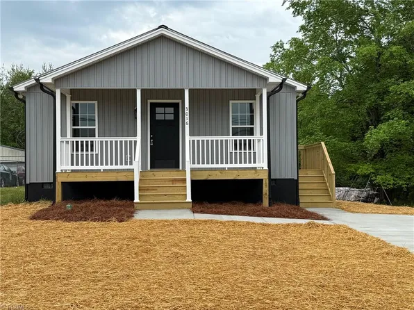 3016 Ball Park Rd, Thomasville, NC 27360
