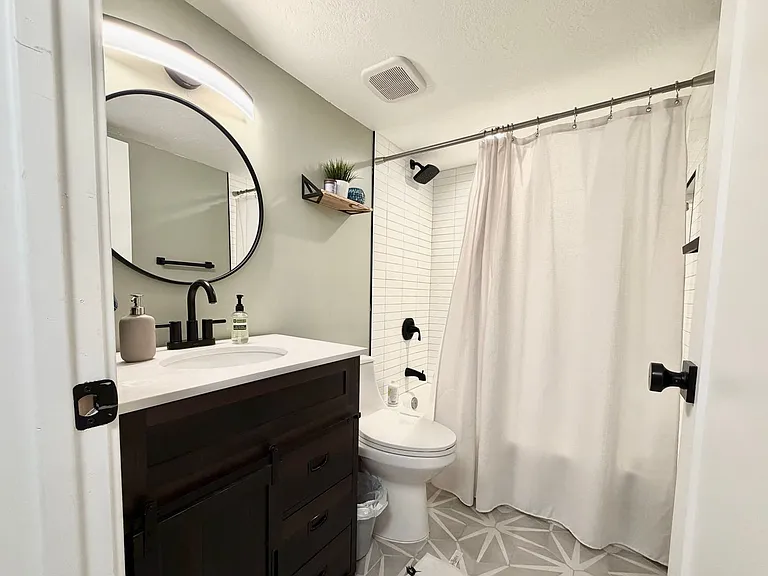251 E Kelsey Ave — Photo 8