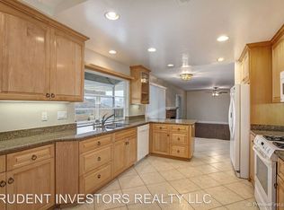 11276 Huntingride Cir, Santee, CA 92071