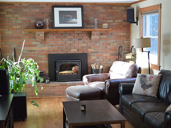 5th image of 304 Hayward St