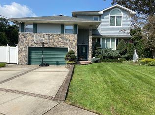 396 Paul Ct, West Hempstead, NY 11552