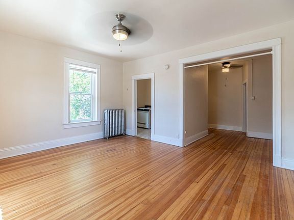 4th image of 1531 N Washington St #8