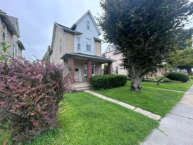 2 bed, 1.5 bath, 889 sqft, $1,850 — Photo 2