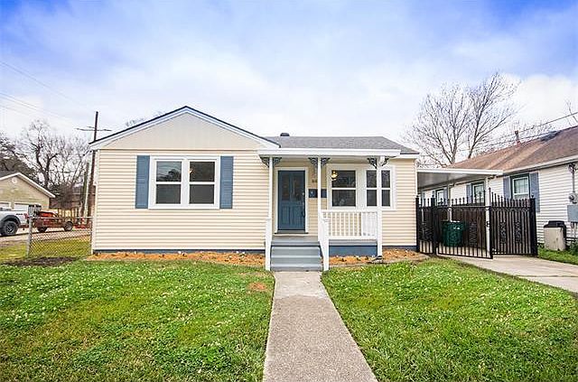 1st image of 600 Harang Ave
