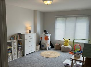 800 Oak St #3D, Winnetka, IL 60093