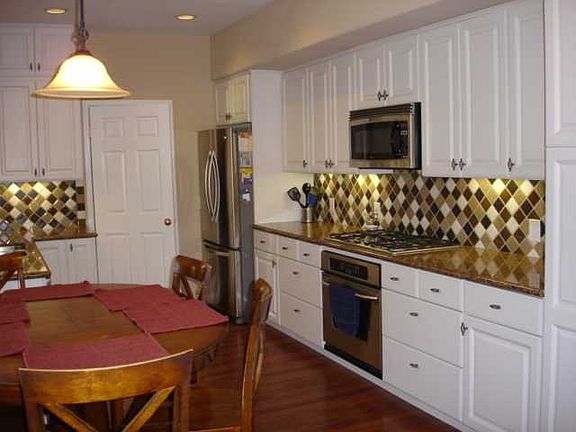 2nd image of 13836 Lewiston St