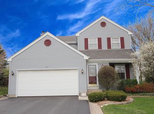 811 Interlaken Dr, Lake Zurich, IL 60047