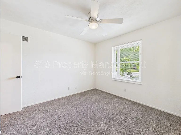 2835 S Tepee Ave — Photo 15