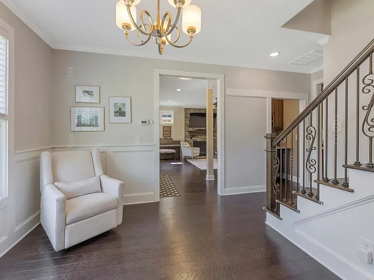 8425 Hobhouse Cir — Photo 25