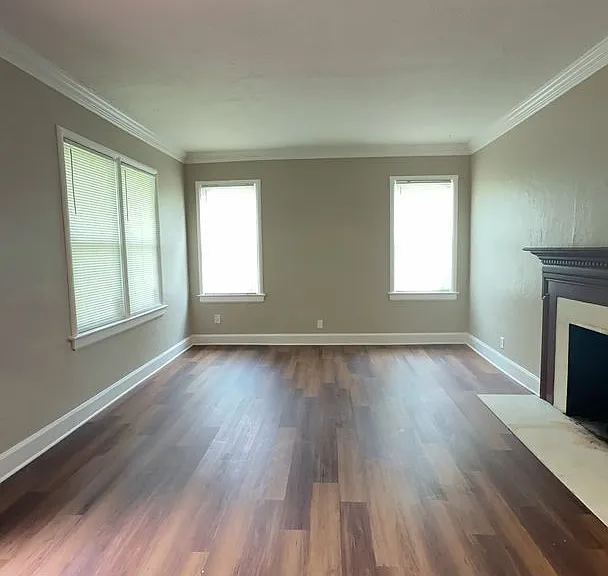 1029 N Barksdale St — Photo 4