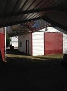 2nd image of 2500 Cedar Ln