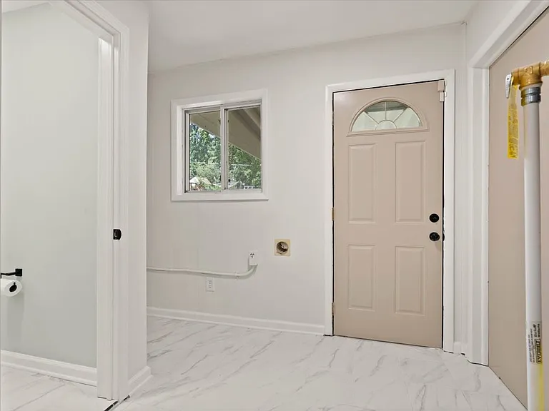 8004 Tennessee Ave — Photo 16
