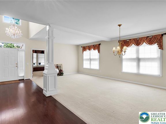 5th image of 6467 Senate Dr