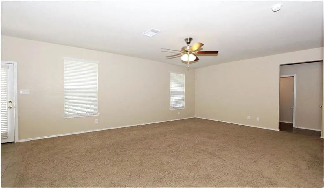 4 bed, 3.0 bath, 2450 sqft, $1,850 — Photo 3