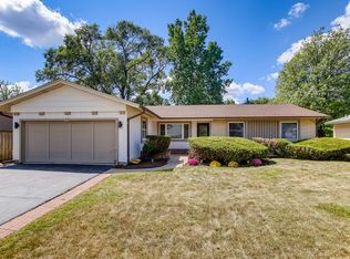 43 Lonsdale Rd, Elk Grove Village, IL 60007