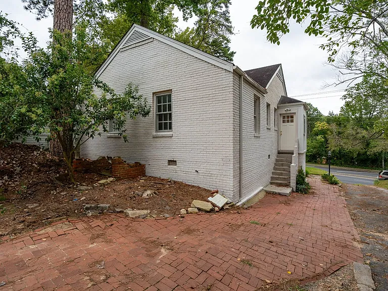 2922 Oberlin Rd — Photo 10
