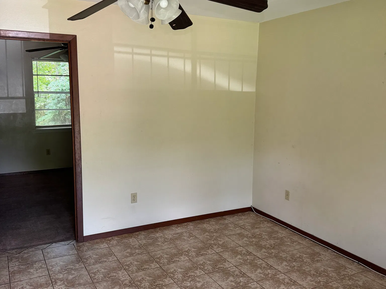 903 Seville Ave — Photo 1