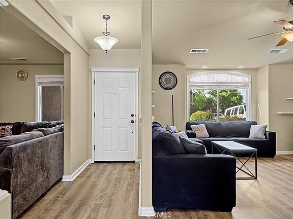 3rd image of 1410 Crosspoint Way